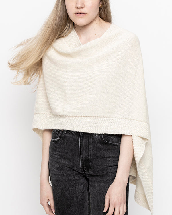 Pearl alpaca cape